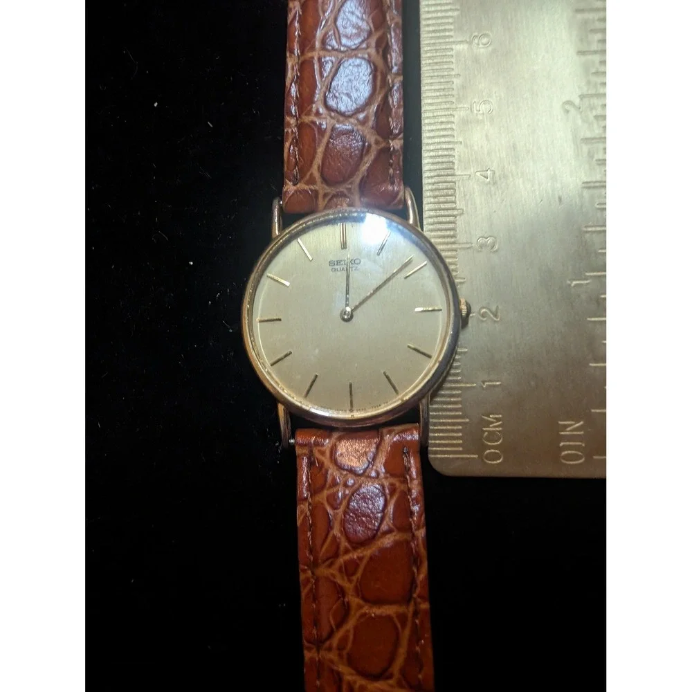 Seiko Quartz Womens Watch Gold Dial Brown Leather Band 5V80-7009 Vintage Runs